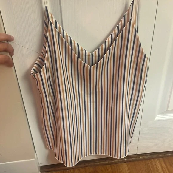 Patterned Blouse - Picture 4 of 4